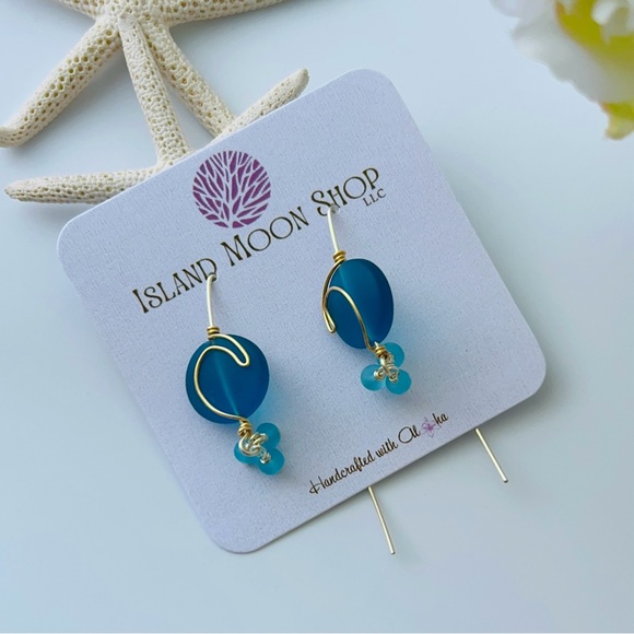 Island Wave on Full Moon Blue Sea Glass Wirework Ocean Earrings - Picture 2 of 4